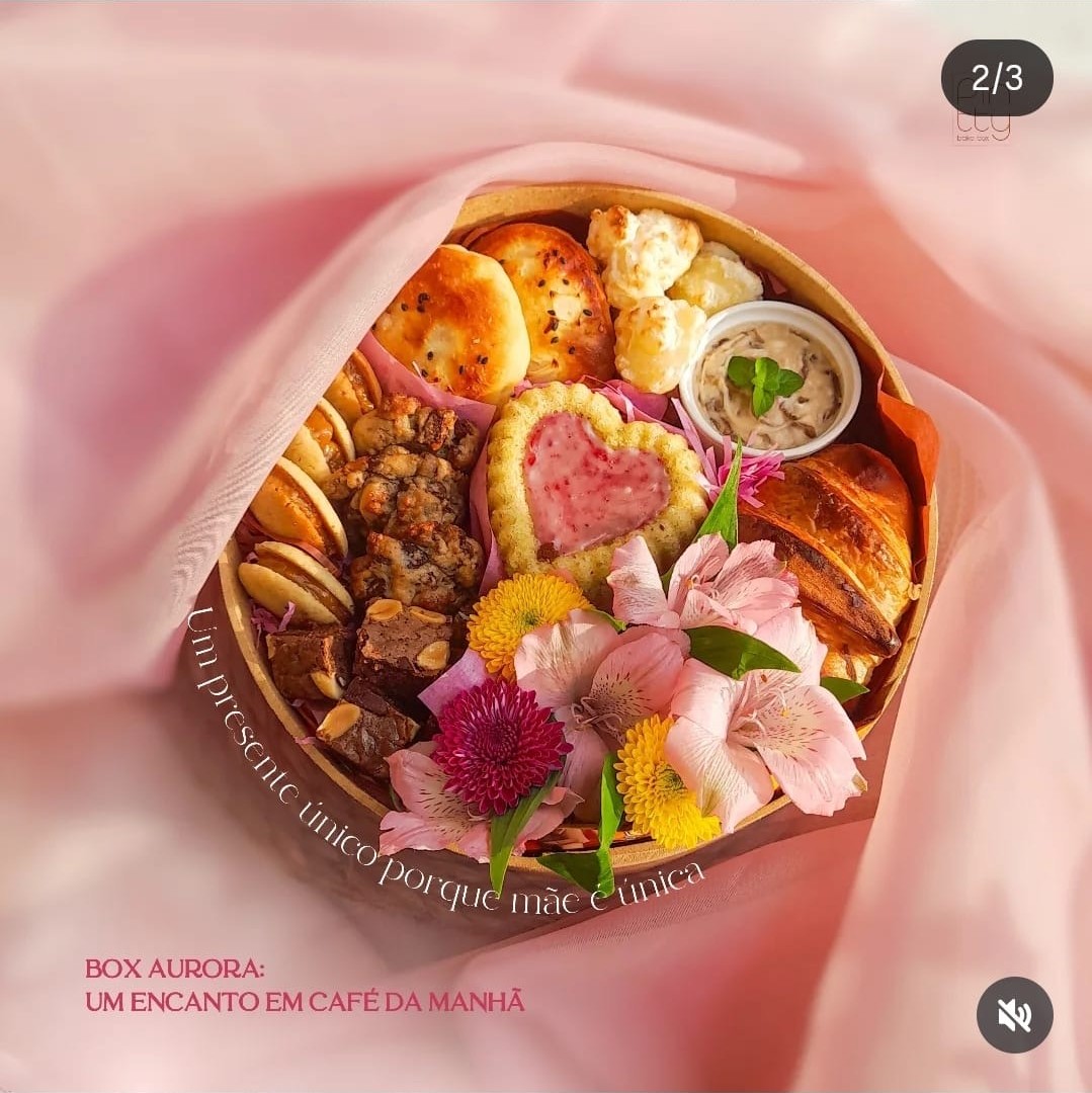 Cesta de café da manhã artesanal criada por aluna Bake Box