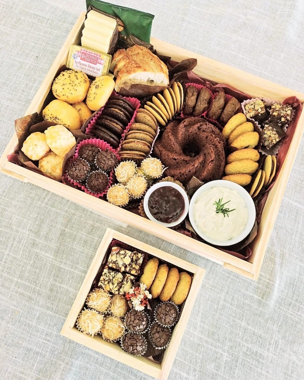 Cesta de café da manhã artesanal criada por aluna Bake Box