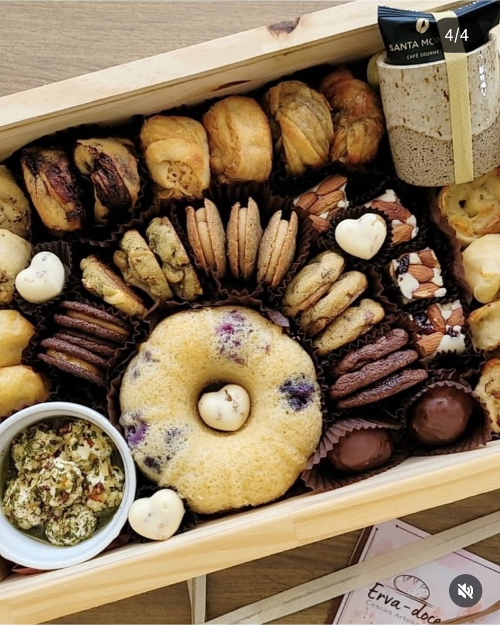 Cesta de café da manhã artesanal criada por aluna Bake Box
